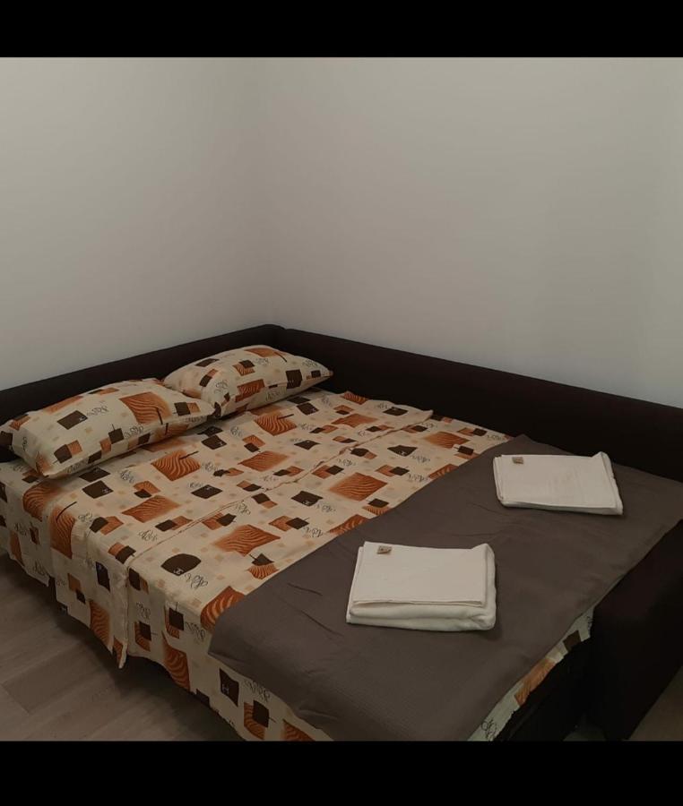 Casa Sara Apartment Bukares Bagian luar foto