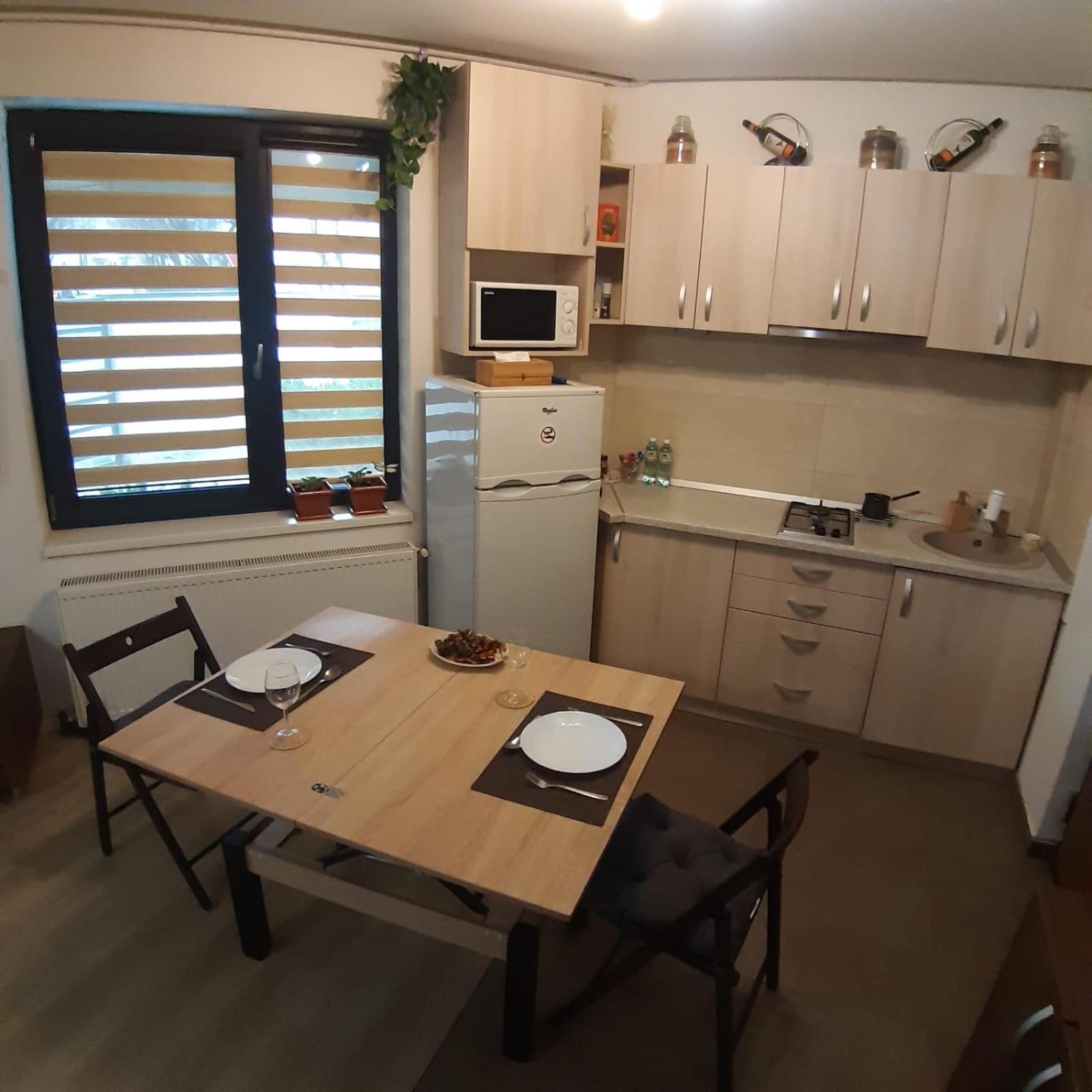 Casa Sara Apartment Bukares Bagian luar foto